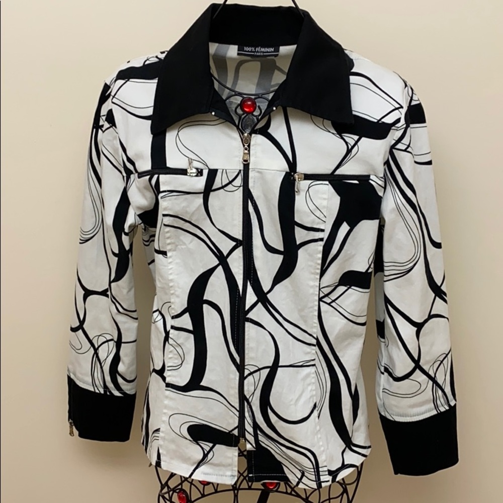 Black White Stretchy Jacket Paris Size 8